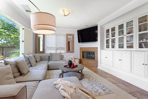 Fireplace, Interior, Living room