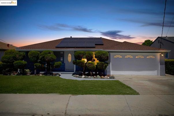 Attached, Exterior, Facade, Solar Panels, Ranch
