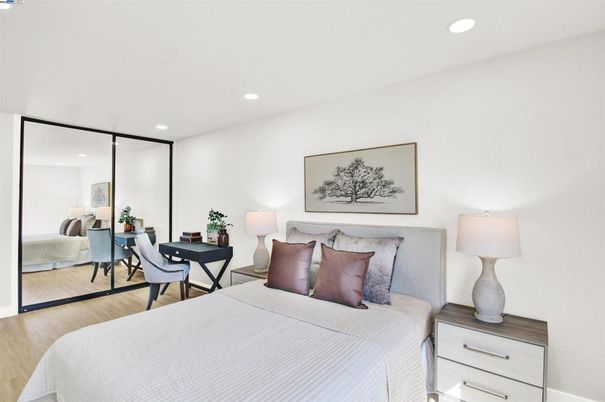 Bedroom, Home Office, Interior, Recessed Lighting, Wood Texture Flooring