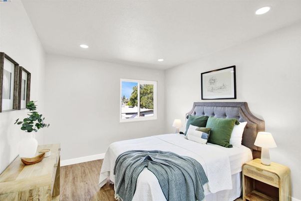 Bedroom, Interior, Recessed Lighting, Wood Texture Flooring