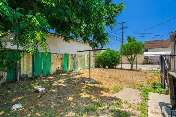 Backyard, Exterior