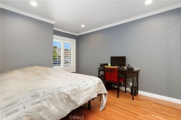 Bedroom, Home Office, Interior, Recessed Lighting, Wood Texture Flooring