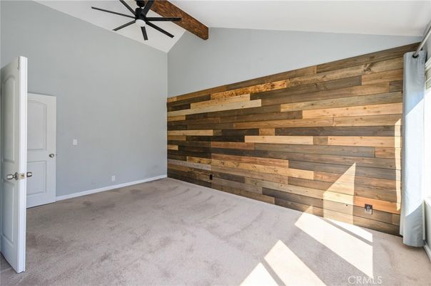 Empty room, Interior, Wooden Beams, Wooden Walls