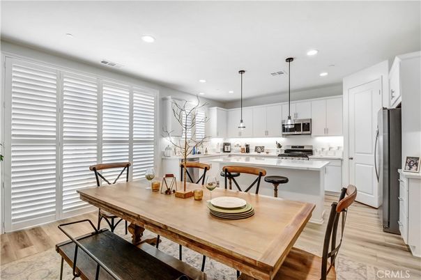 Dining room, Interior, Kitchen, Pendant Lights, Recessed Lighting, Wood Texture Flooring