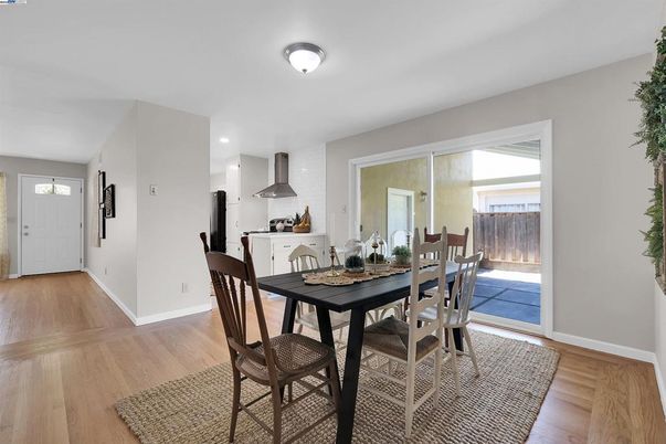Dining room, Interior, Kitchen, Recessed Lighting, Wood Texture Flooring