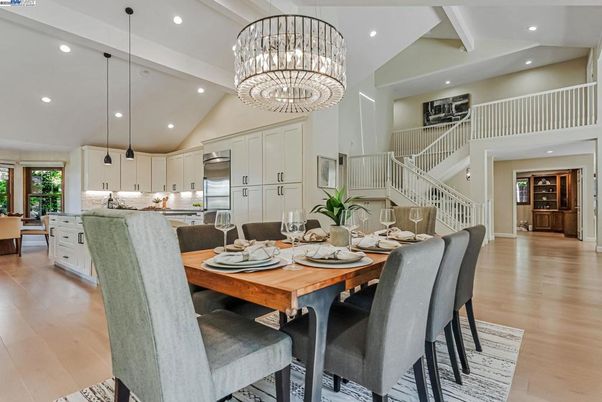 Chandelier, Dining room, Interior, Kitchen, Pendant Lights, Recessed Lighting, Wood Texture Flooring
