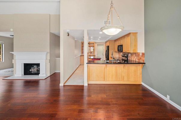 Fireplace, Interior, Kitchen, Pendant Lights, Recessed Lighting, Wood Texture Flooring
