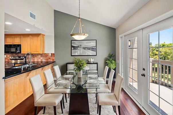 Dining room, Interior, Kitchen, Pendant Lights, Recessed Lighting, Wood Texture Flooring