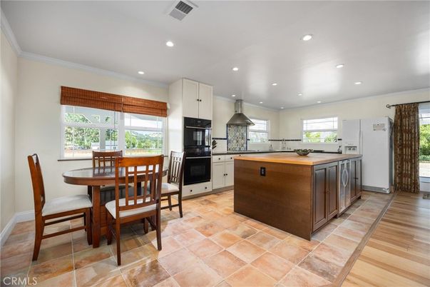 Dining room, Interior, Kitchen, Recessed Lighting