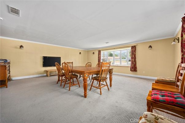 Dining room, Interior