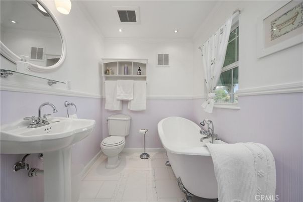 Bathroom, Dual Sink Vanities, Free Standing Baths, Interior, Recessed Lighting