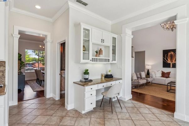 Chandelier, Interior, Recessed Lighting, Wood Texture Flooring