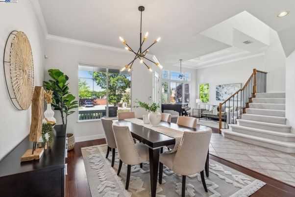 Dining room, Interior, Pendant Lights, Recessed Lighting, Wood Texture Flooring