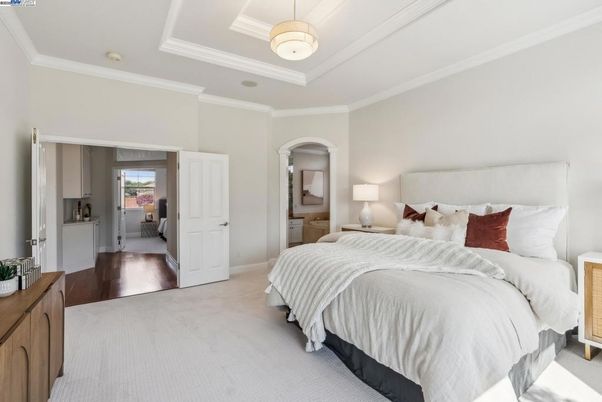 Bedroom, Interior, Pendant Lights, Wood Texture Flooring