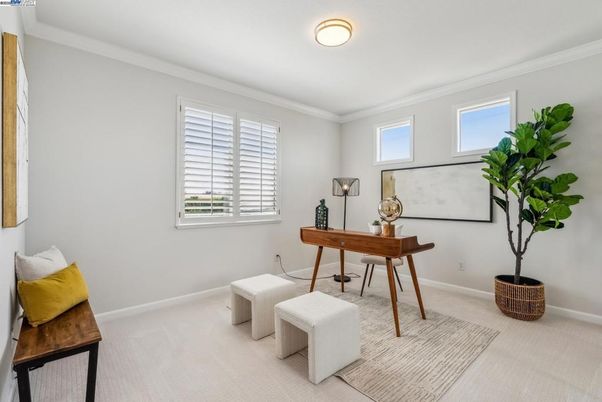 Home Office, Interior