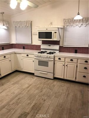 Interior, Kitchen, Pendant Lights, Wood Texture Flooring