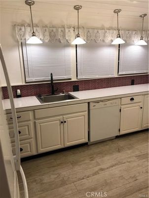 Interior, Kitchen, Pendant Lights, Wood Texture Flooring