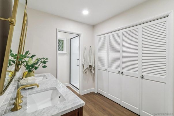 Bathroom, Interior, Recessed Lighting, Wood Texture Flooring