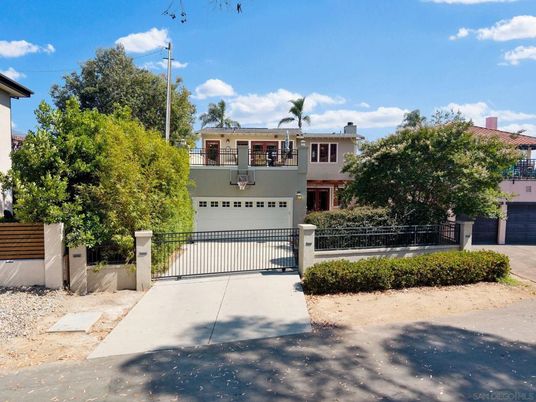 Attached, Exterior, Facade, Solar Panels, Raised Ranch