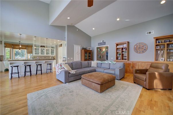 Interior, Living room, Pendant Lights, Recessed Lighting, Wood Texture Flooring