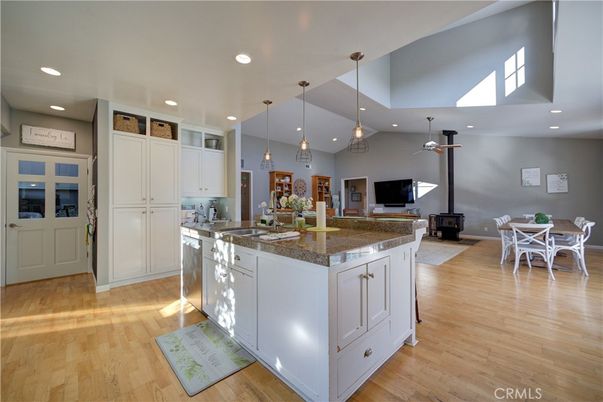 Dining room, Interior, Kitchen, Pendant Lights, Recessed Lighting, Wood Texture Flooring