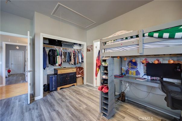 Interior, Walk-in Closets, Wood Texture Flooring