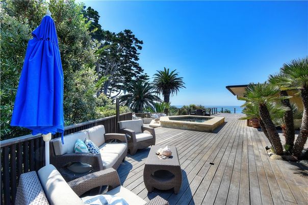 Exterior, Pool, Water