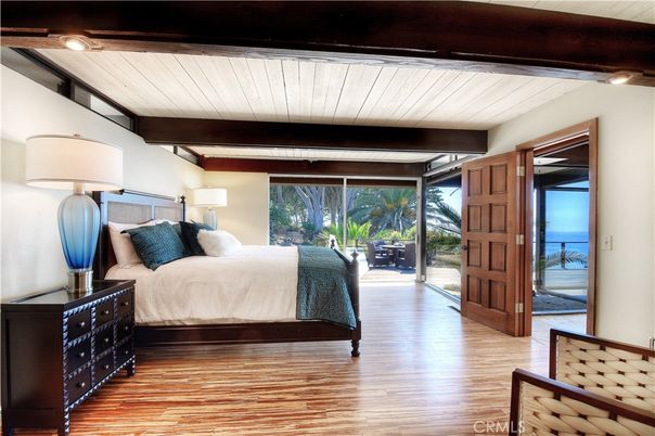 Bedroom, Interior, Water, Wooden Beams, Wood Texture Flooring