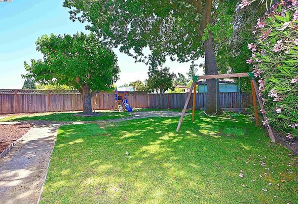 Backyard, Exterior, Playground