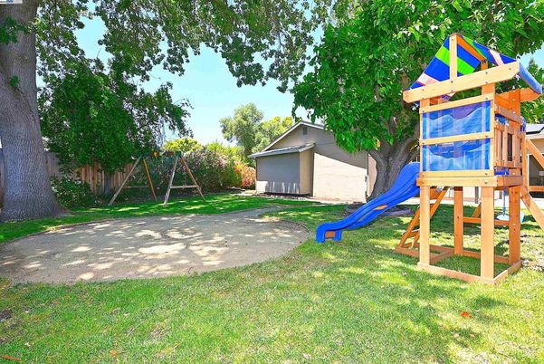 Backyard, Exterior, Playground