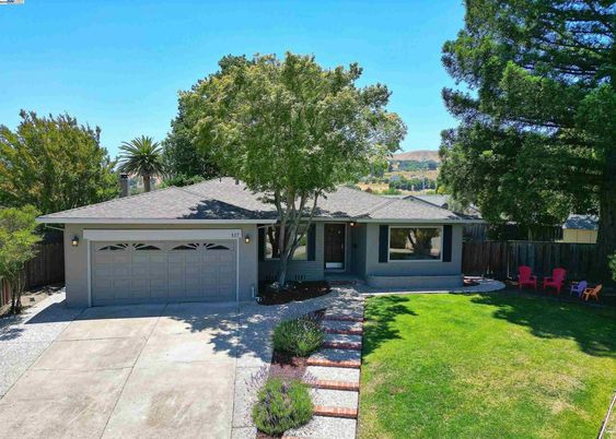 Attached, Backyard, Exterior, Facade, Ranch