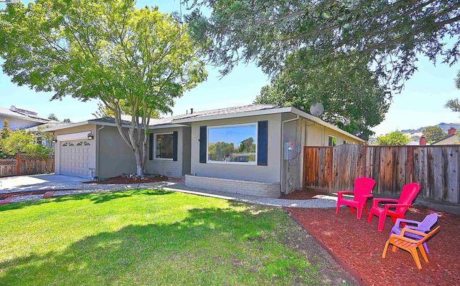 Backyard, Detached Garage, Exterior