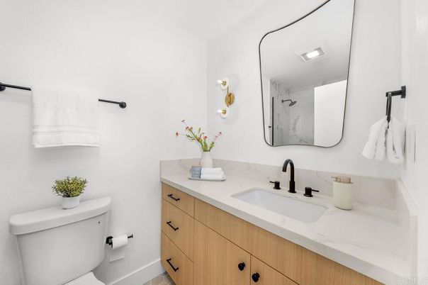 Bathroom, Dual Sink Vanities, Interior