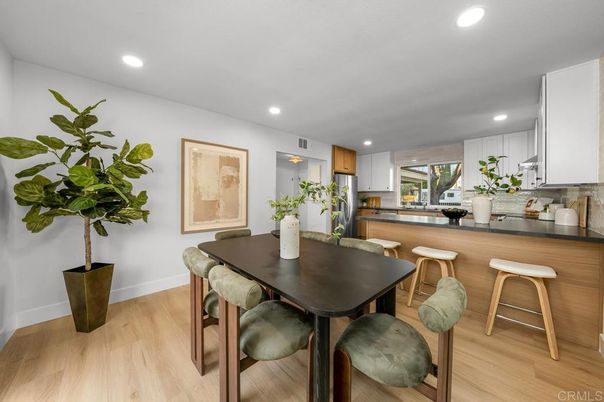 Dining room, Interior, Kitchen, Recessed Lighting, Wood Texture Flooring
