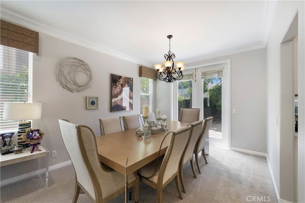Chandelier, Dining room, Interior