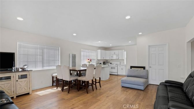 Dining room, Interior, Kitchen, Recessed Lighting, Wood Texture Flooring