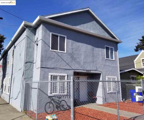 Exterior, Facade, None