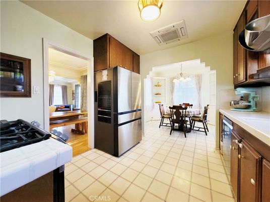 Chandelier, Dining room, Interior, Kitchen, Wood Texture Flooring