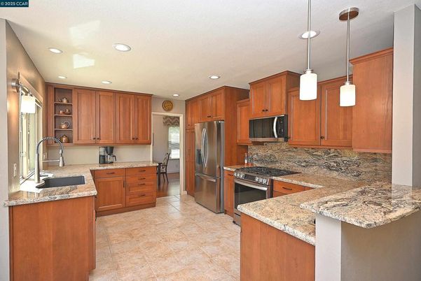 Interior, Kitchen, Pendant Lights, Recessed Lighting, Stainless Steel Appliances