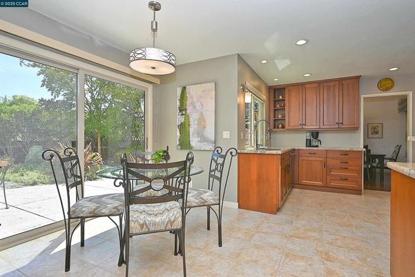 Dining room, Interior, Kitchen, Pendant Lights, Recessed Lighting