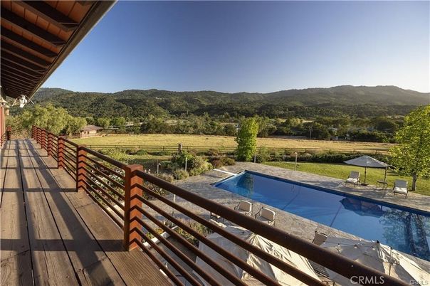 Exterior, Pool, Other