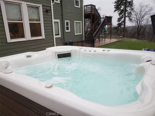 Exterior, Hot Tub