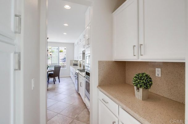 Dining room, Interior, Kitchen, Recessed Lighting