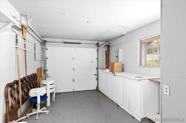 Garage, Interior