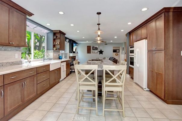 Dining room, Interior, Kitchen, Pendant Lights, Recessed Lighting
