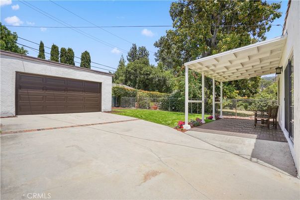 Backyard, Detached Garage, Exterior