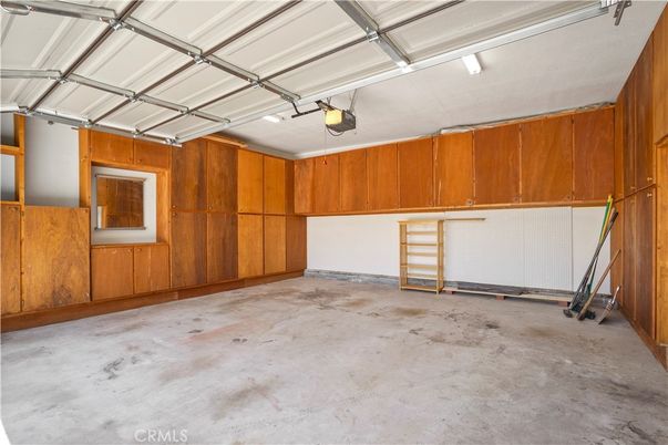 Garage, Interior, Wooden Walls