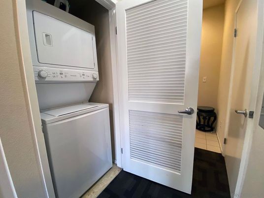 Interior, Utility Closets, Washer, Wood Texture Flooring