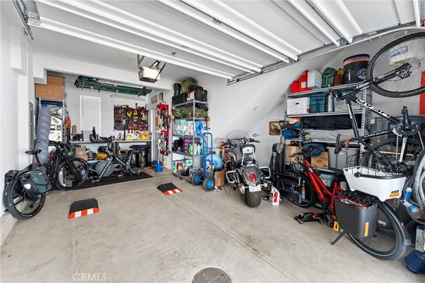 Garage, Interior