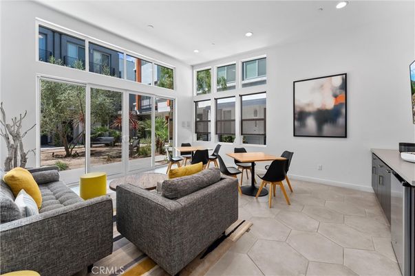 Dining room, Interior, Living room, Recessed Lighting